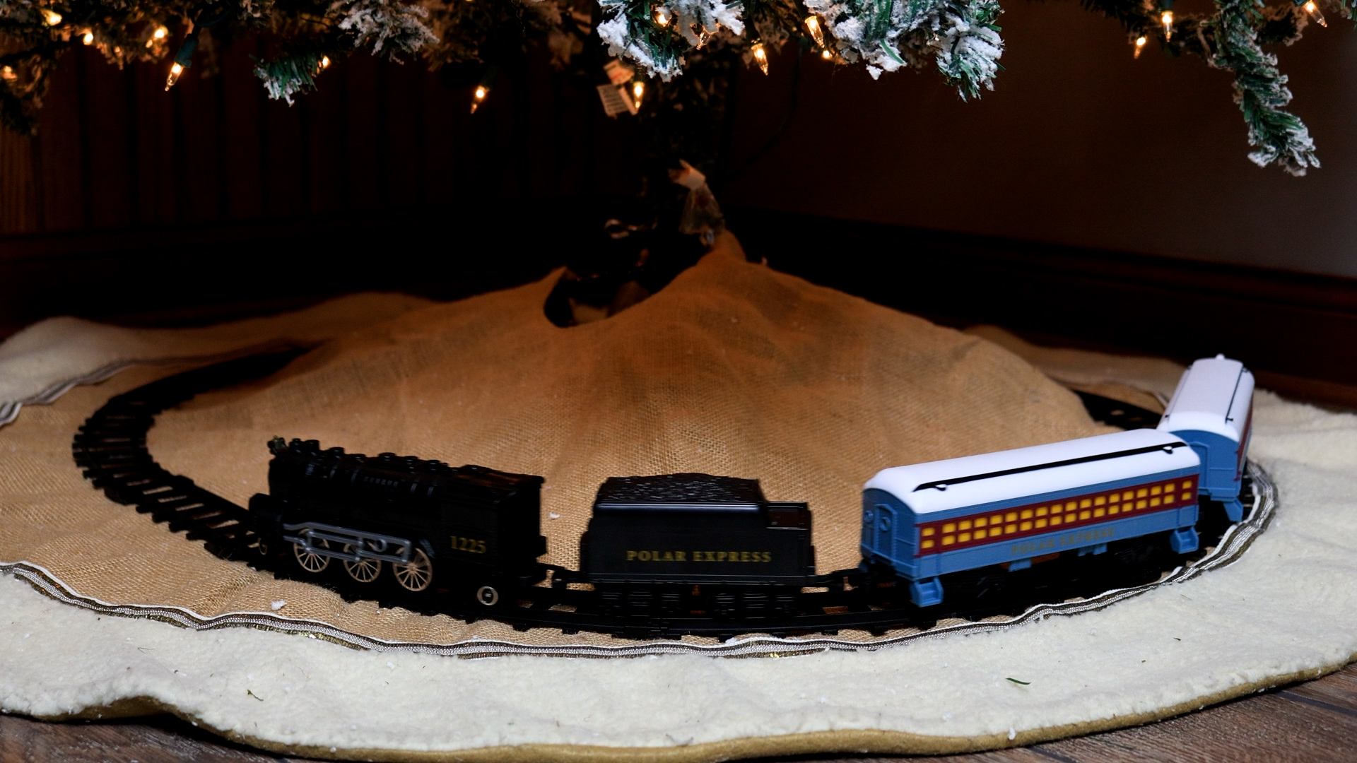 Lionel battery cheap powered polar express